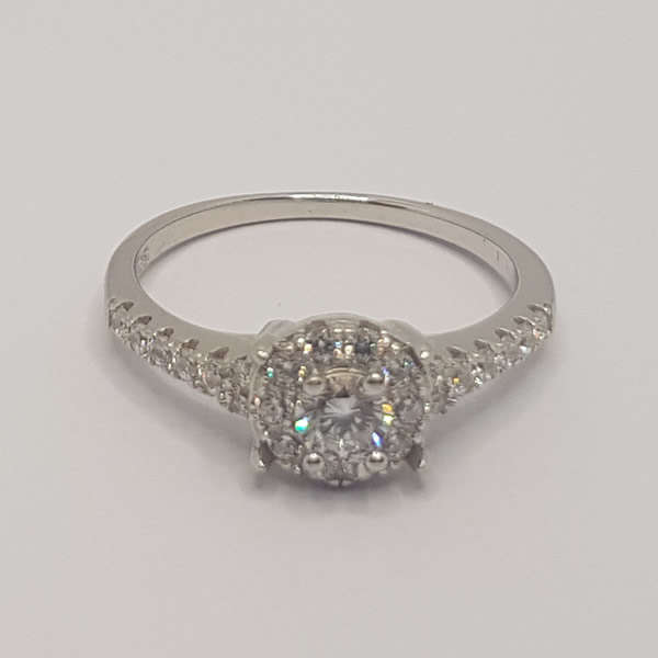 Ring Round White Cubic Zirconia R02
