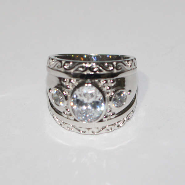 Wide ring with 3 stones R06