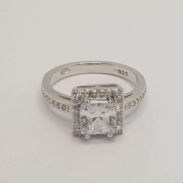 Ring Square White CZ R07