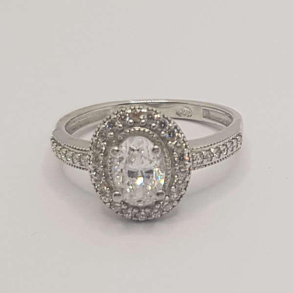 Oval Ring White CZ R12