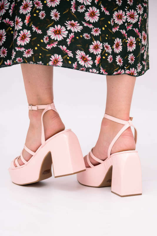 Steve Madden Cline Chunky Platform Strappy Sandals