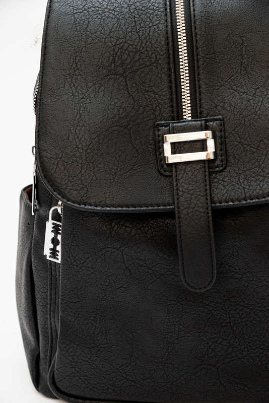Blade Backpack With Adjustable Shoulder Straps Black