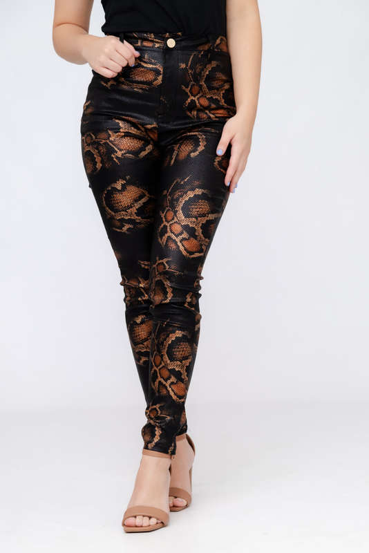 Printed Embossed Leggings With Pockets & Belt