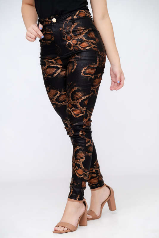Printed Embossed Leggings With Pockets & Belt