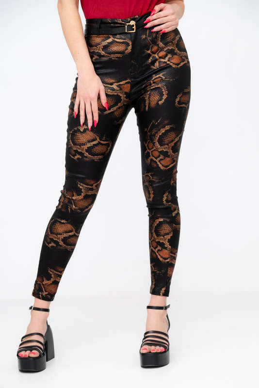 Printed Embossed Leggings With Pockets & Belt