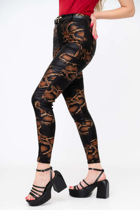 Printed Embossed Leggings With Pockets & Belt