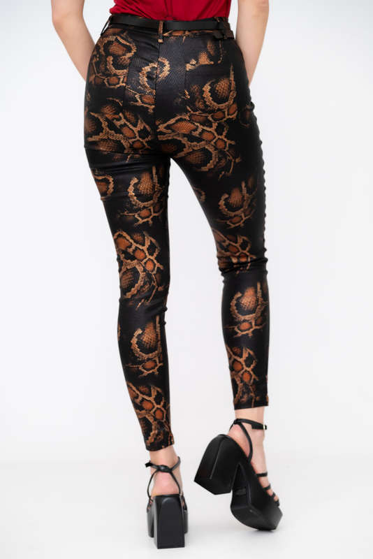 Printed Embossed Leggings With Pockets & Belt