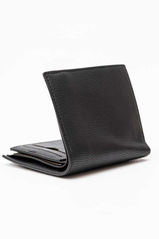 Camel Mountain Leather Bi-Fold Wallet Black