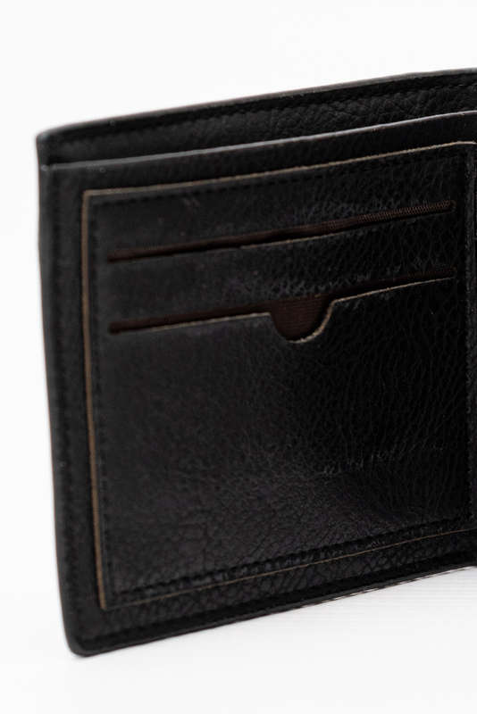 Camel Mountain Leather Bi-Fold Stitch Detail Wallet Black