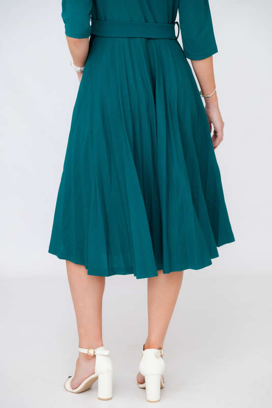 Elina Classic Belted Pleated Midi Dress Emerald