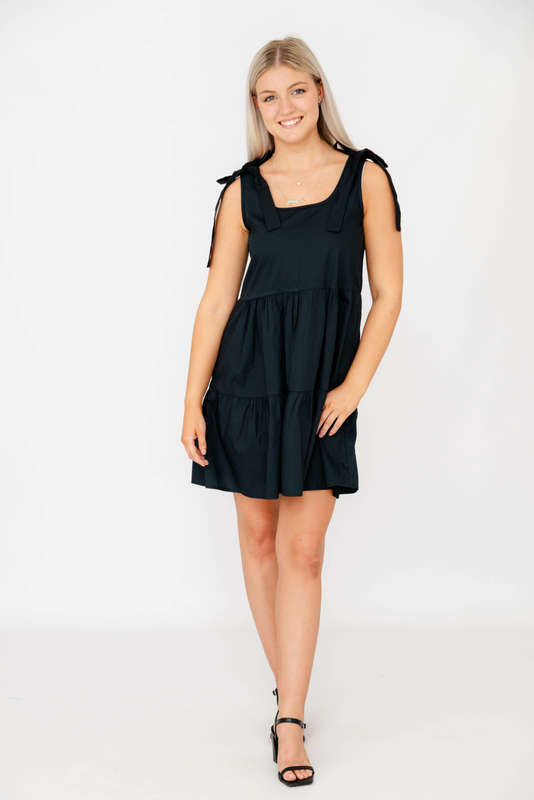 Ruffle Flutter Sleeveless Tiered Black Midi Summer Dress