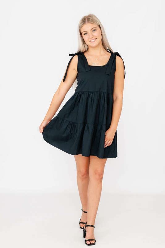 Ruffle Flutter Sleeveless Tiered Black Midi Summer Dress
