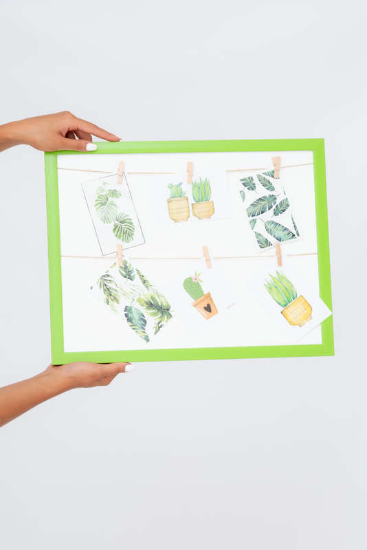 Wall Hanging String Picture Frame With Clips