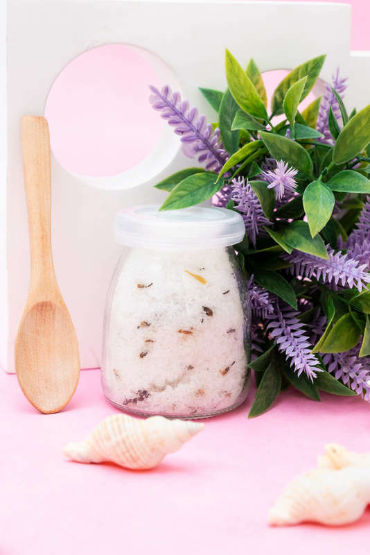 Natural Splash Home Made Bath Salts 190g With Wooden