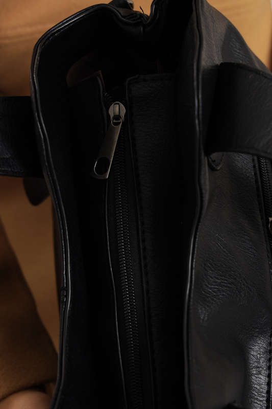 Ladies Faux Leather Handbag With Multiple Compartments Black