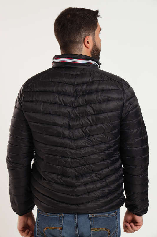 Mens Concealed Hooded Puffer Jacket With Easy Carry Bag