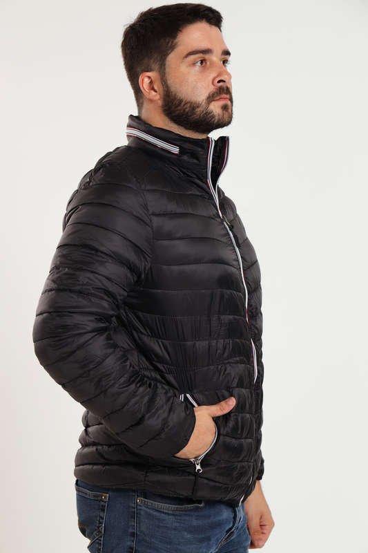 Mens Concealed Hooded Puffer Jacket With Easy Carry Bag