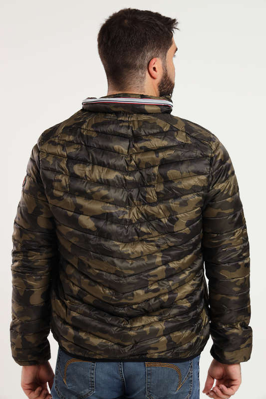 Mens Concealed Hooded Puffer Jacket With Easy Carry Bag