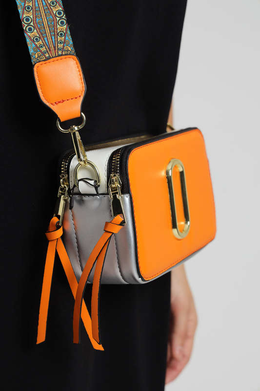 Snapshot Crossbody Sling Clutch Bag With Thick Strap