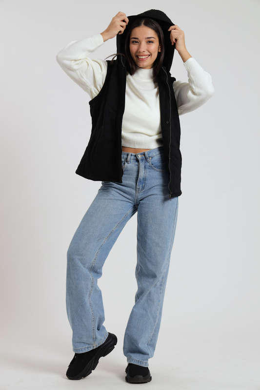 Unisex Sleeveless Zipp-Up Puffer Jacket With Hood
