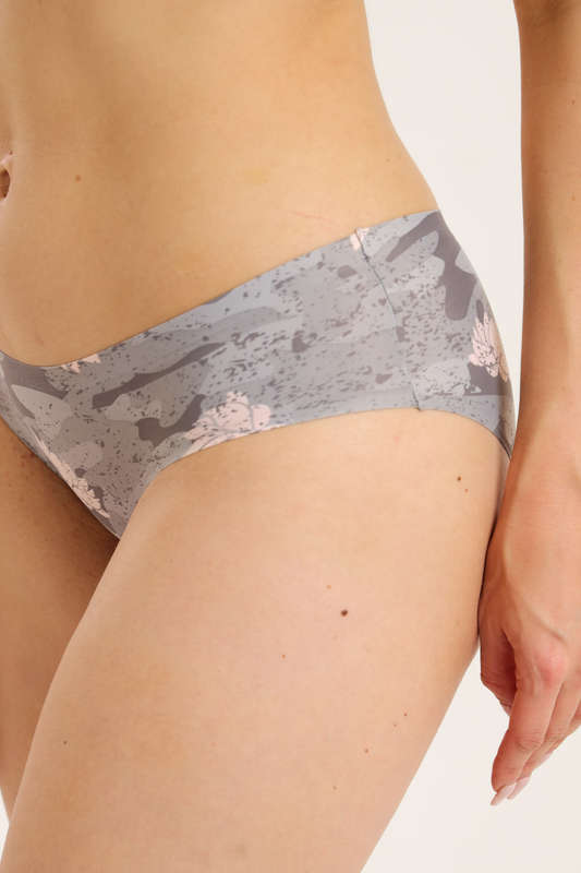 Senza® 3 Pack No-Show Hip Hugger Seamless Panties