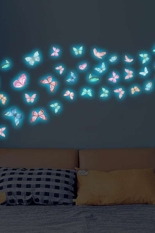 Fluorescent Colourful Glow in the Dark Butterflies 8 Pack