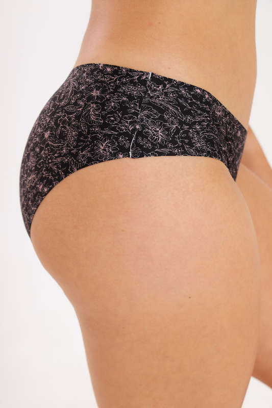 Senza® 3 Pack No-Show Hip Hugger Seamless Panties