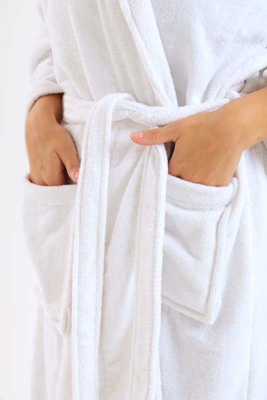 Bristol Luxury Hotel Collection White Bath Robe With Pockets &amp; Belt