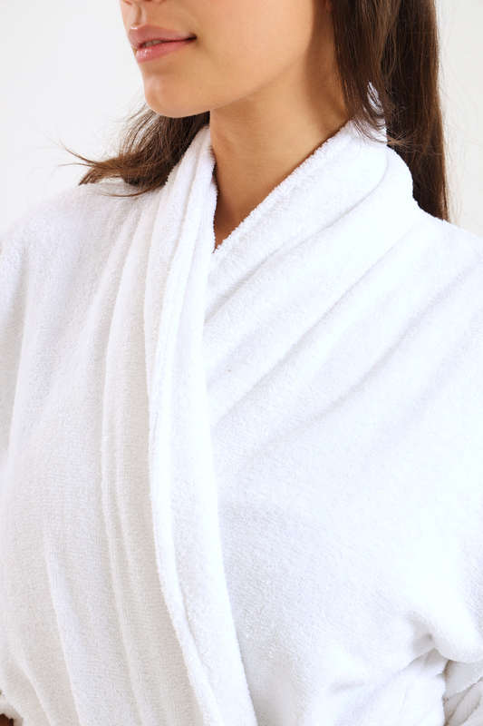 Bristol Luxury Hotel Collection White Bath Robe With Pockets &amp; Belt