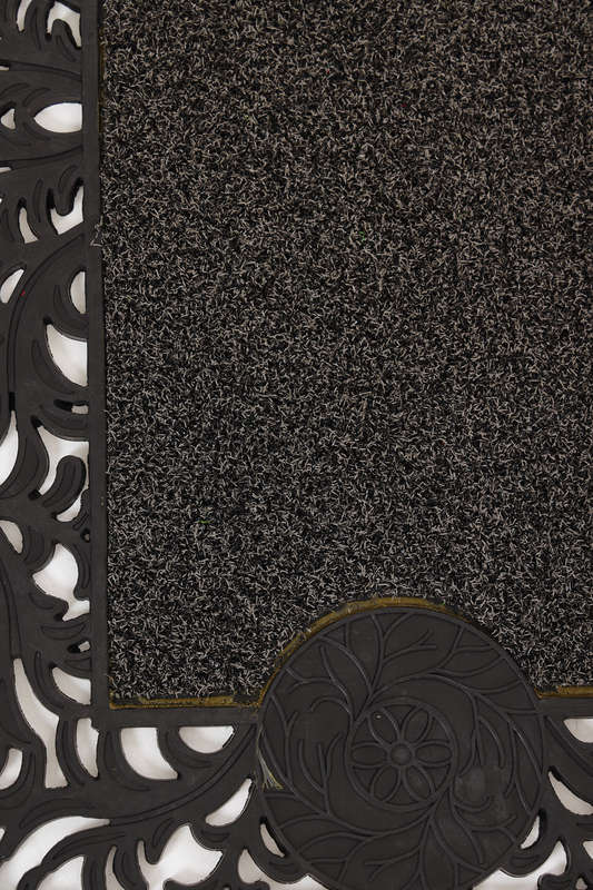 Senza® Front Door Heavy Duty Rubber Mat