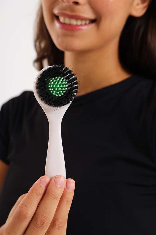 Senza® Handheld Facial Cleansing Brush