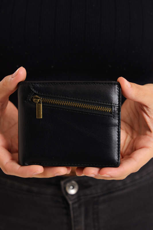 Camel Mountain Bi-Fold Geniun Leather Multiple Slot Card Wallet With Coin Pocket