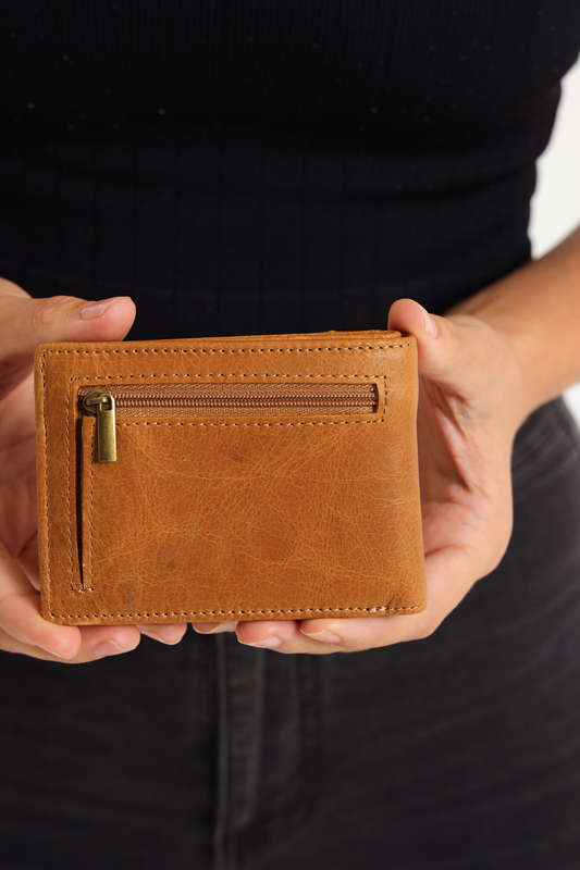 Camel Mountain Bi-Fold Geniun Leather Multiple Slot Card Wallet With Coin Pocket