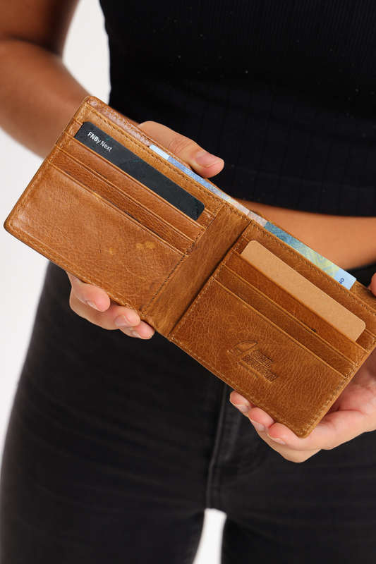 Camel Mountain Bi-Fold Geniun Leather Multiple Slot Card Wallet With Coin Pocket