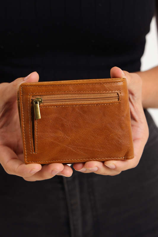 Camel Mountain Bi-Fold Geniun Leather Multiple Slot Card Wallet With Coin Pocket