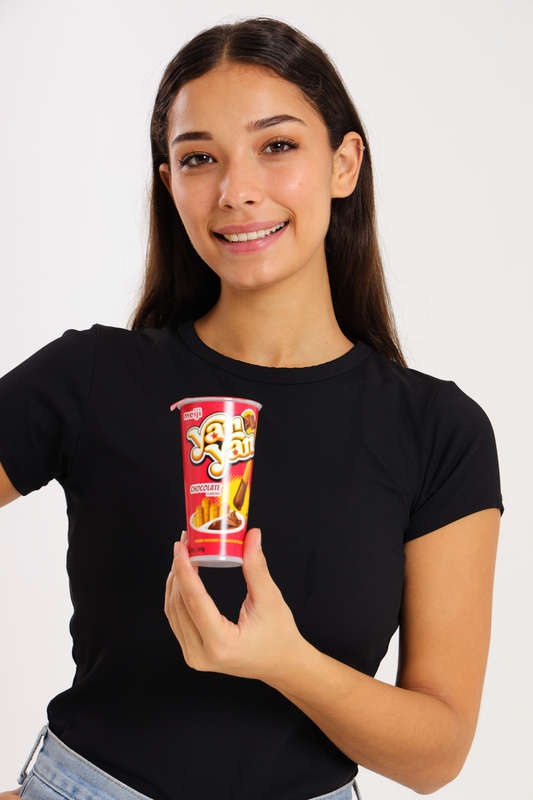 Meiji Yan Yan Chocolate Dip Biscuits 50g