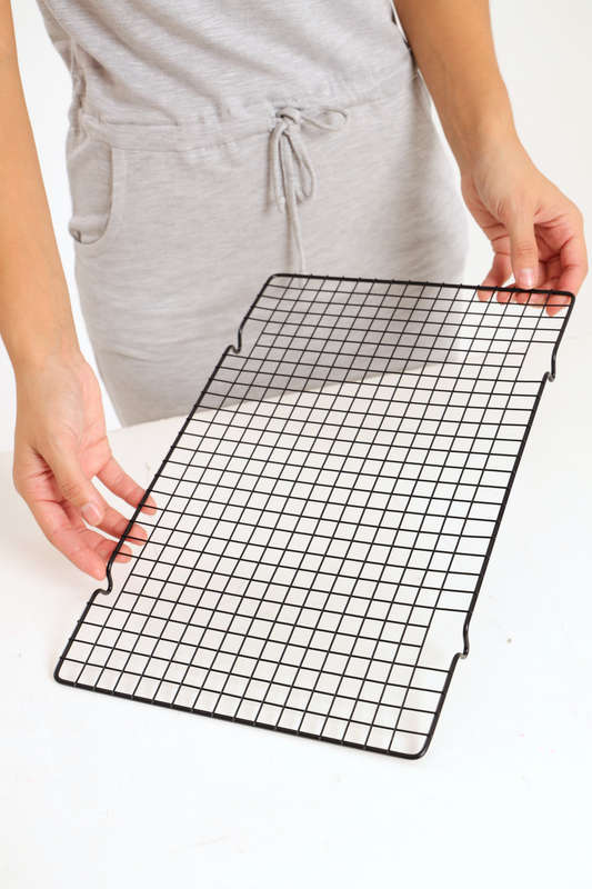Senza® 2-Pack Black Heavy-Duty Wire Cooling Rack