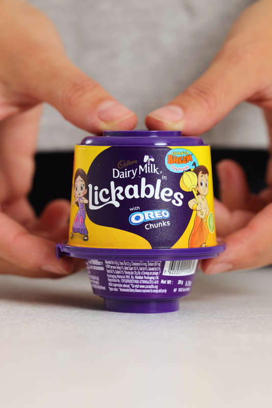 Cadbury Dairy Milk Lickables With Oreo Chunks 20g