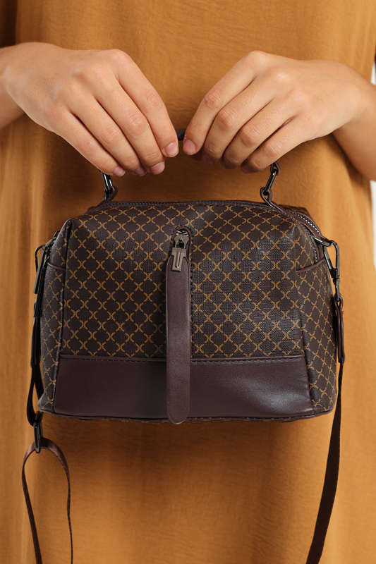 Ladies Shoulder Sling Crossbody Handbag With Wide Strap
