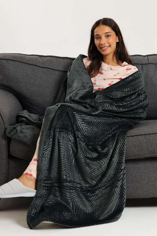 Pierre Cardin Embossed Fleece Luxury Throw XL 180cm x 200cm