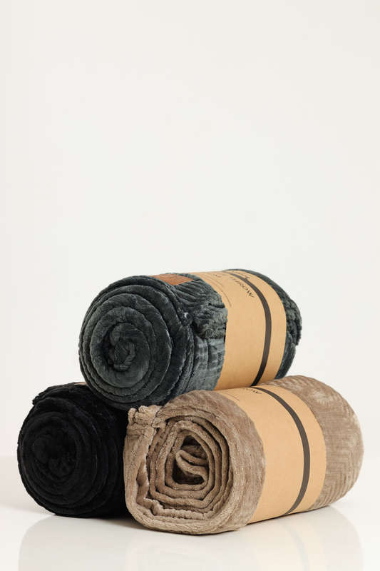 Pierre Cardin Embossed Fleece Luxury Throw XL 180cm x 200cm