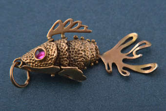 9ct Gold Fish Charm |  |