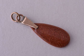 Victorian Pendant/Charm |  |