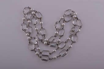1960's Plastic Necklace |  |