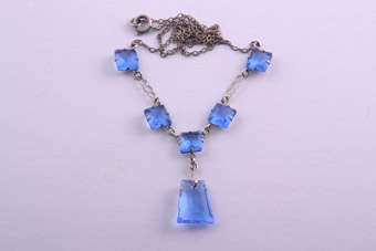 1930's Necklace |  |