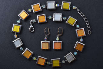 Modern Set |  |