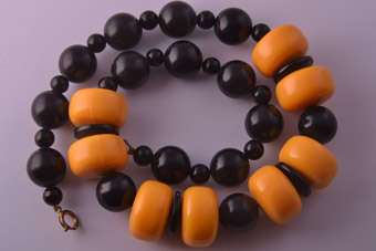 Retro Pop Necklace |  |