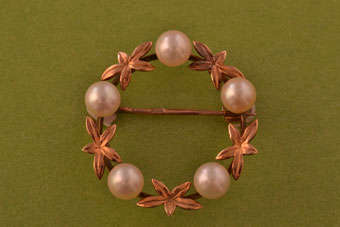 Gold Vintage Brooch |  |