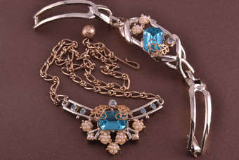 1950's Set With Paste |  |