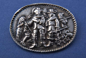White Metal Brooch |  |